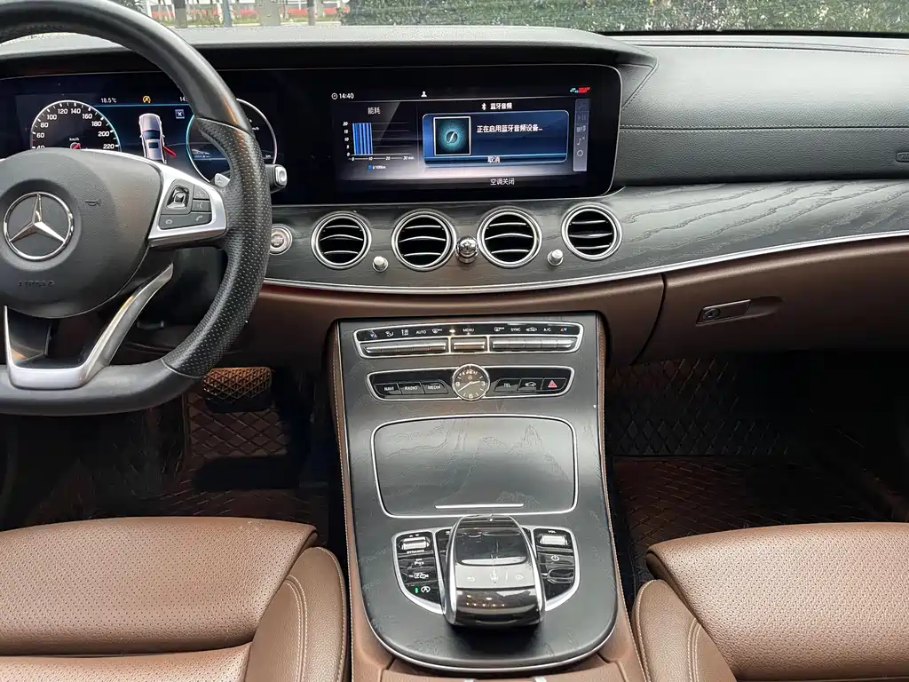 Mercedes-Benz E-Class 2018 — фото 13