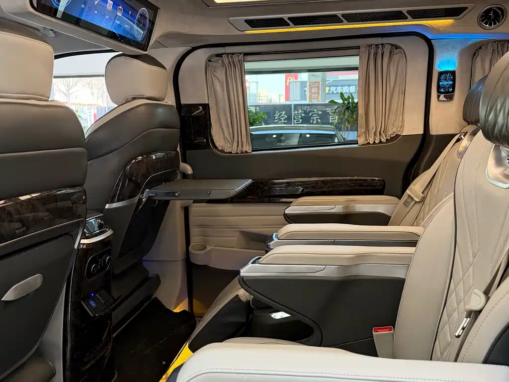 Ford Tourneo 2022 — фото 10