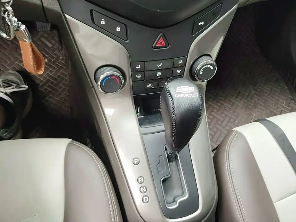 Chevrolet Cruze 2015 — фото 14