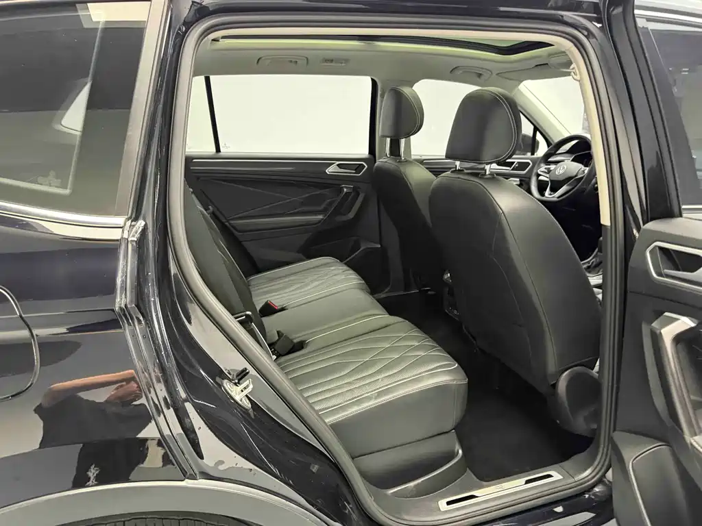 Volkswagen Tiguan L 2022 — фото 4