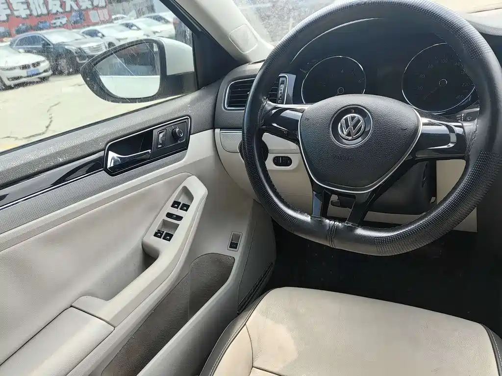 Volkswagen Sagitar 2015 — фото 10