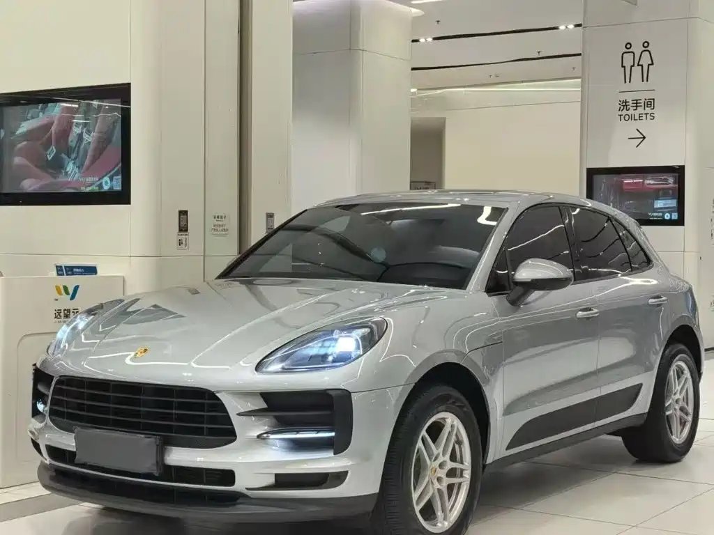 Porsche Macan 2019 — фото 1