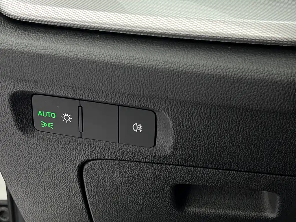 Skoda Octavia 2021 — фото 19