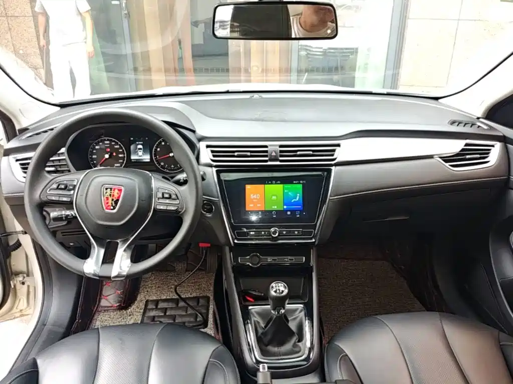 Roewe i5 2018 — фото 10