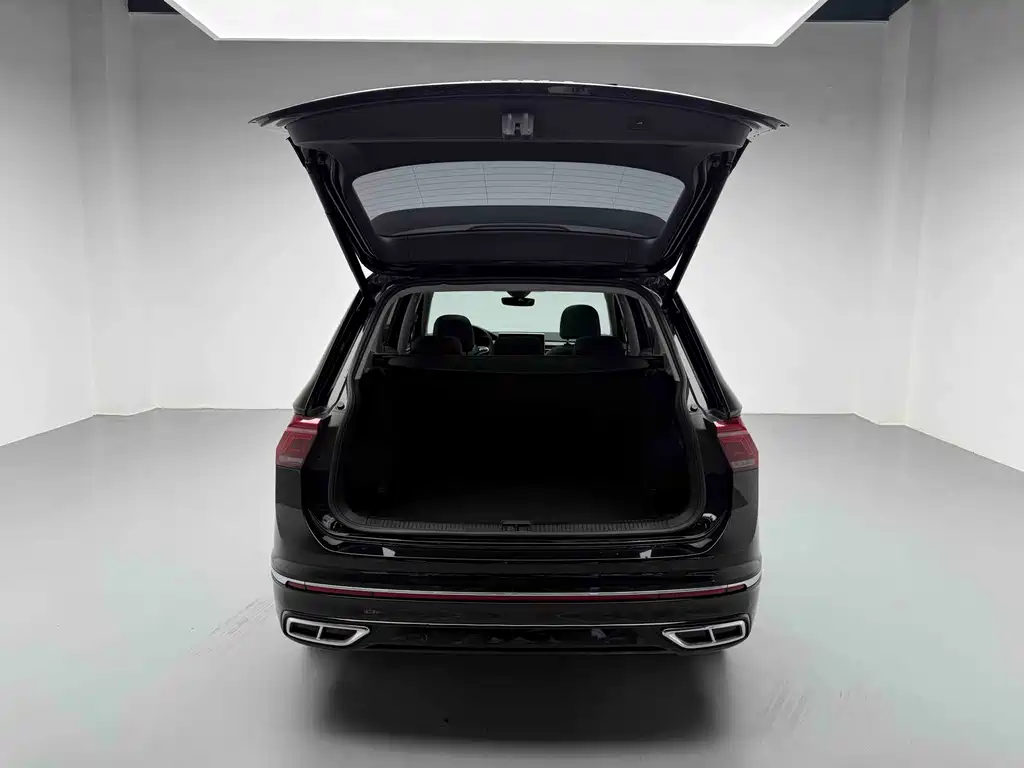 Volkswagen Tiguan L 2022 — фото 19