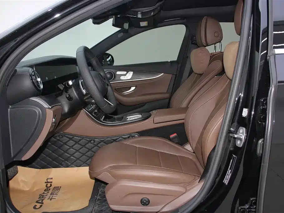 Mercedes-Benz E-Class 2023 — фото 24