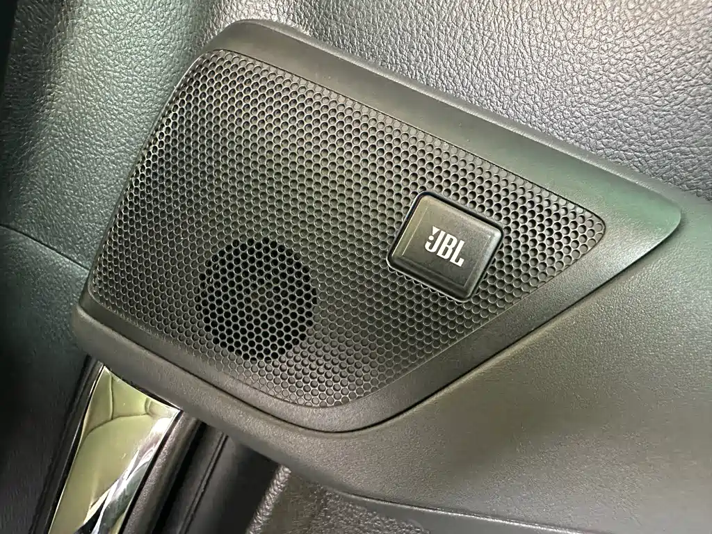 Toyota Alphard 2021 — фото 8