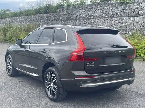 Volvo XC60 2022