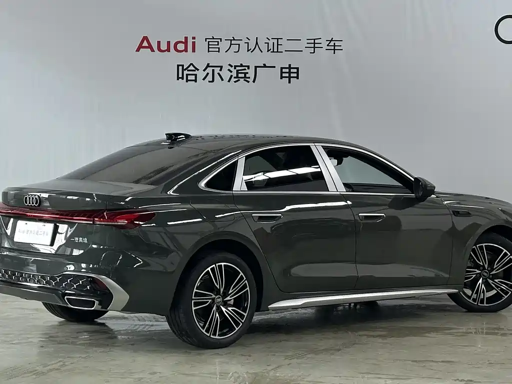 Audi A5L — фото 2