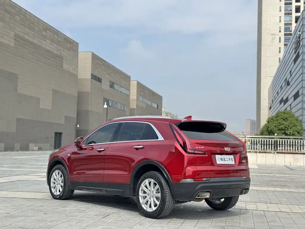 Cadillac XT4 2022 — фото 7