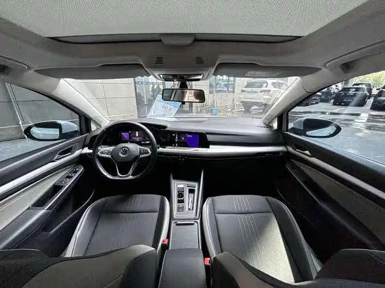 Volkswagen Golf 2022