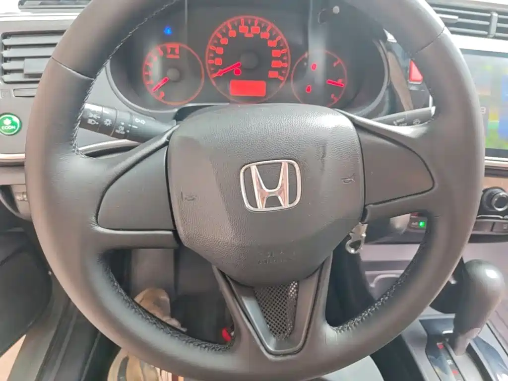 Honda City 2016 — фото 11