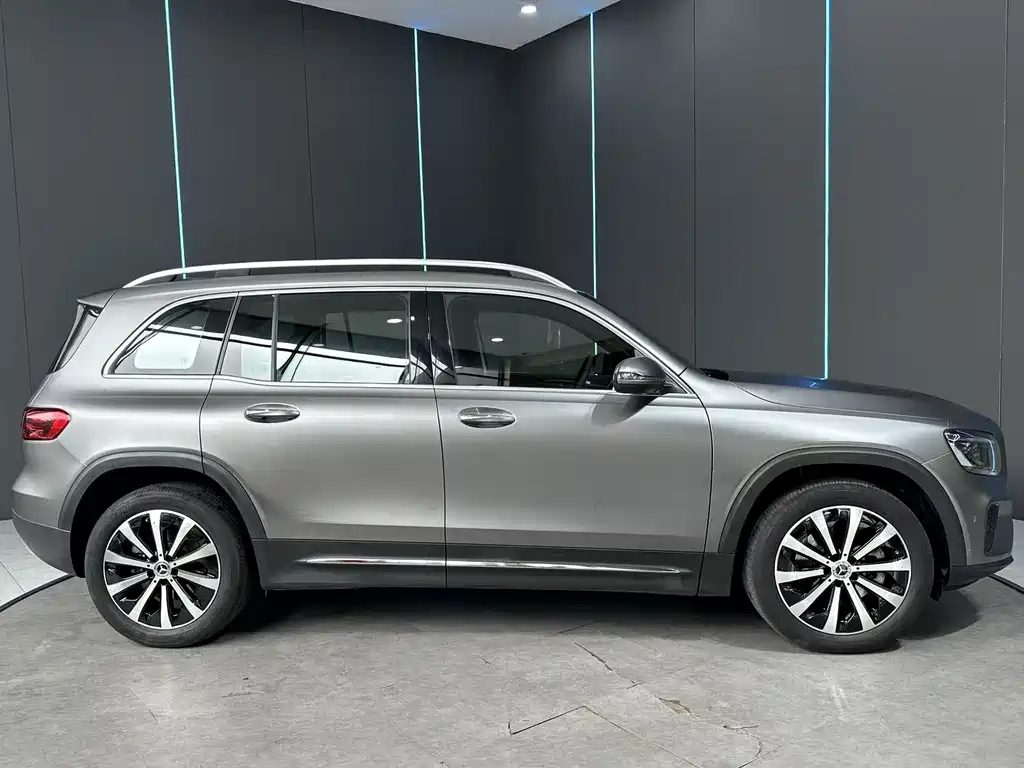 Mercedes-Benz GLB 2024 — фото 4
