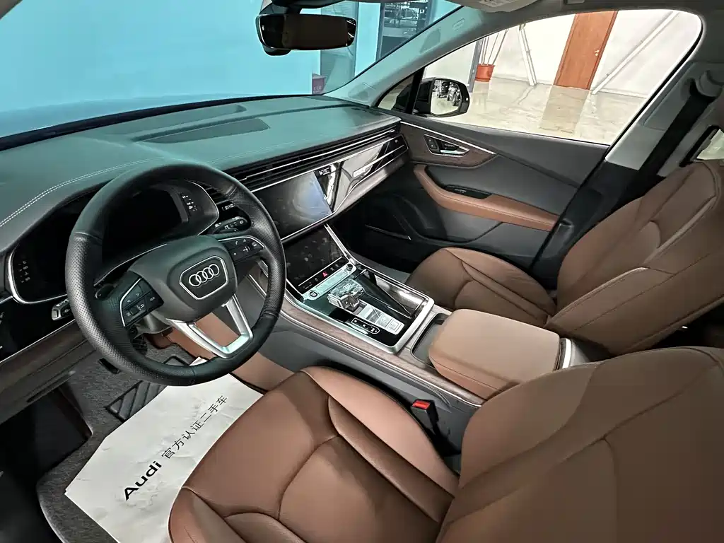 Audi Q7 2025 — фото 5