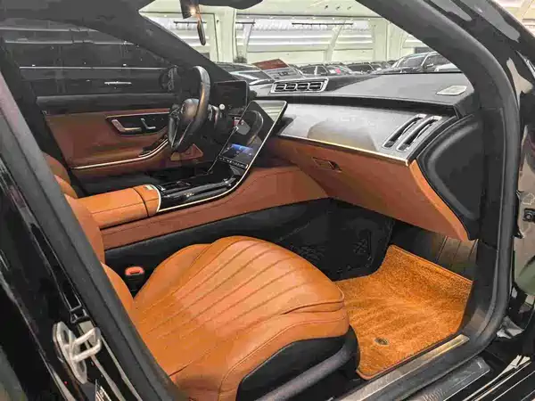 Mercedes-Benz S-Class 2024