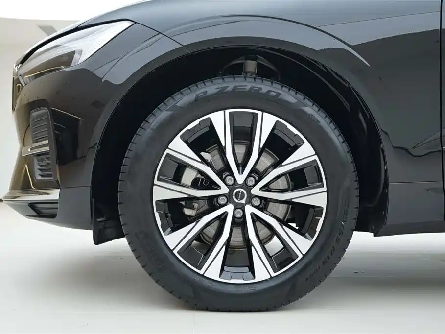 Volvo XC60 2024 — фото 16