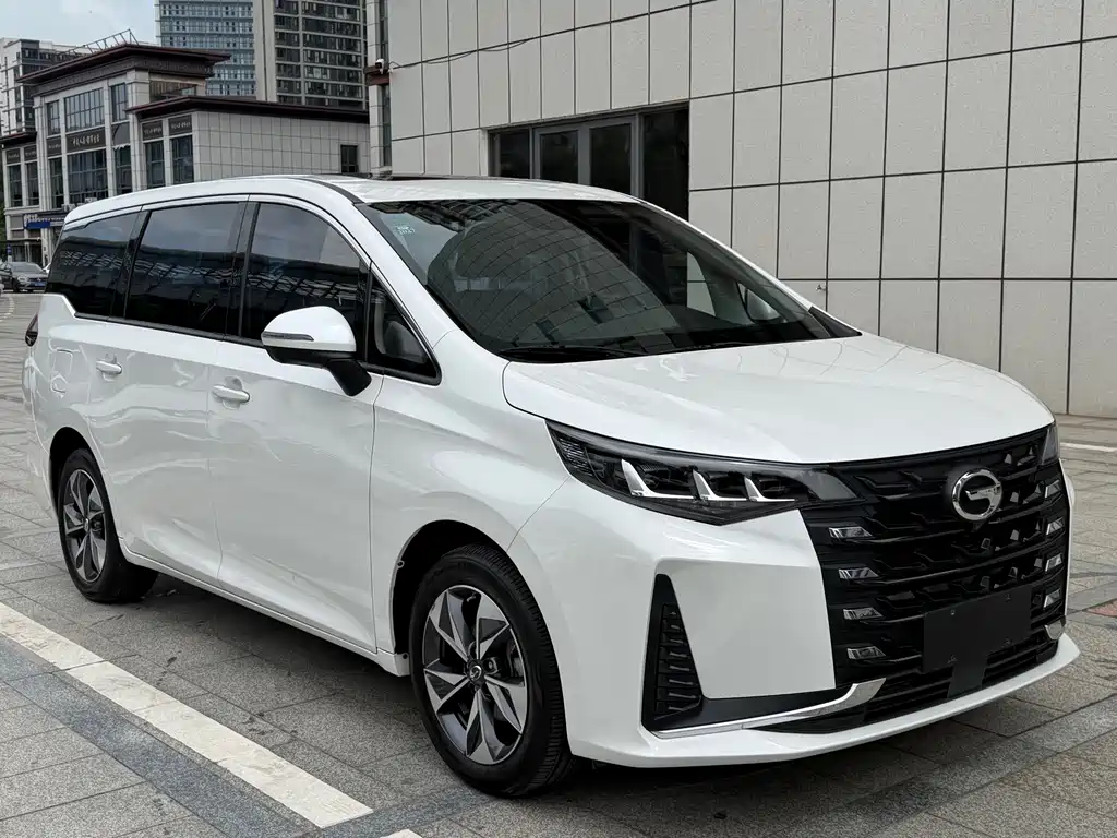 GAC Trumpchi M6 2022 — фото 3