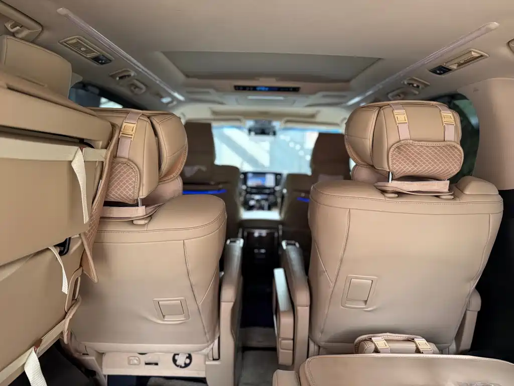 Toyota Alphard 2021 — фото 20