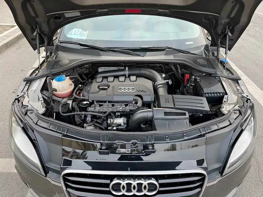 Audi TT 2011 — фото 14