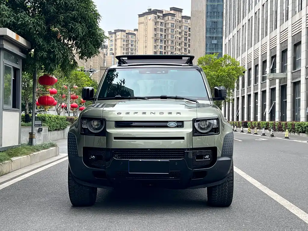 Land Rover Defender 2023 — фото 2
