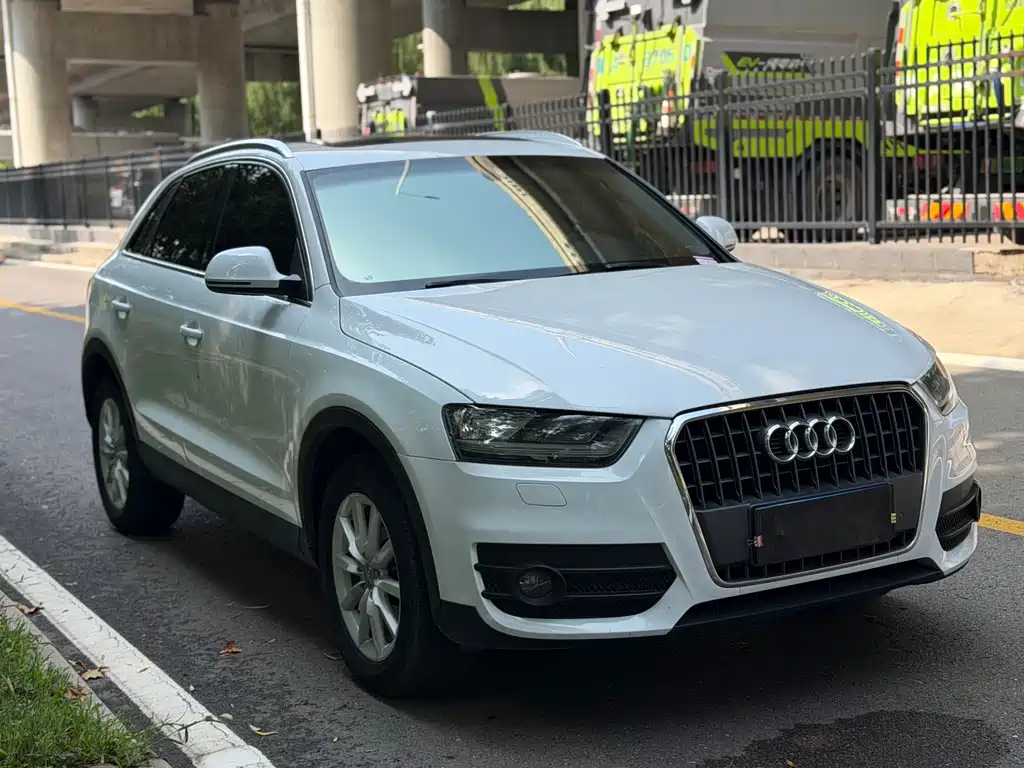 Audi Q3 2014