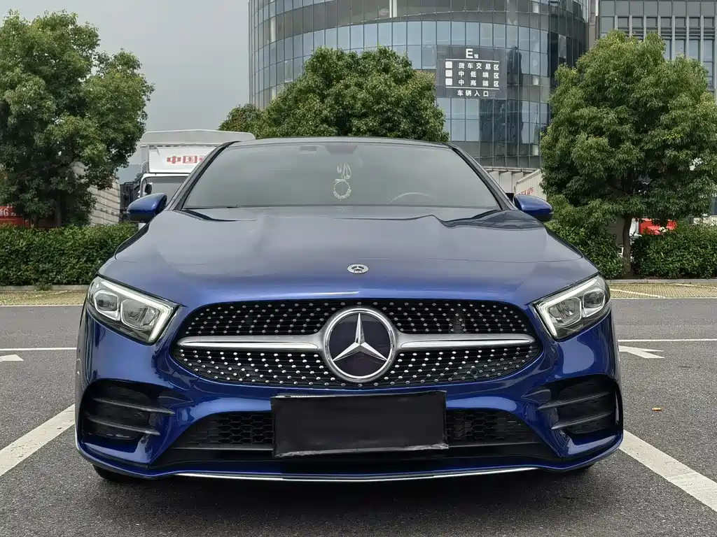Mercedes-Benz A-Class 2022 — фото 8