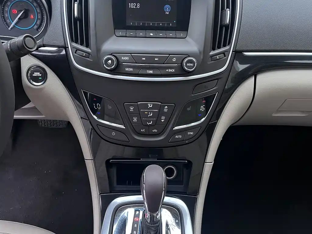 Buick Regal 2014 — фото 12