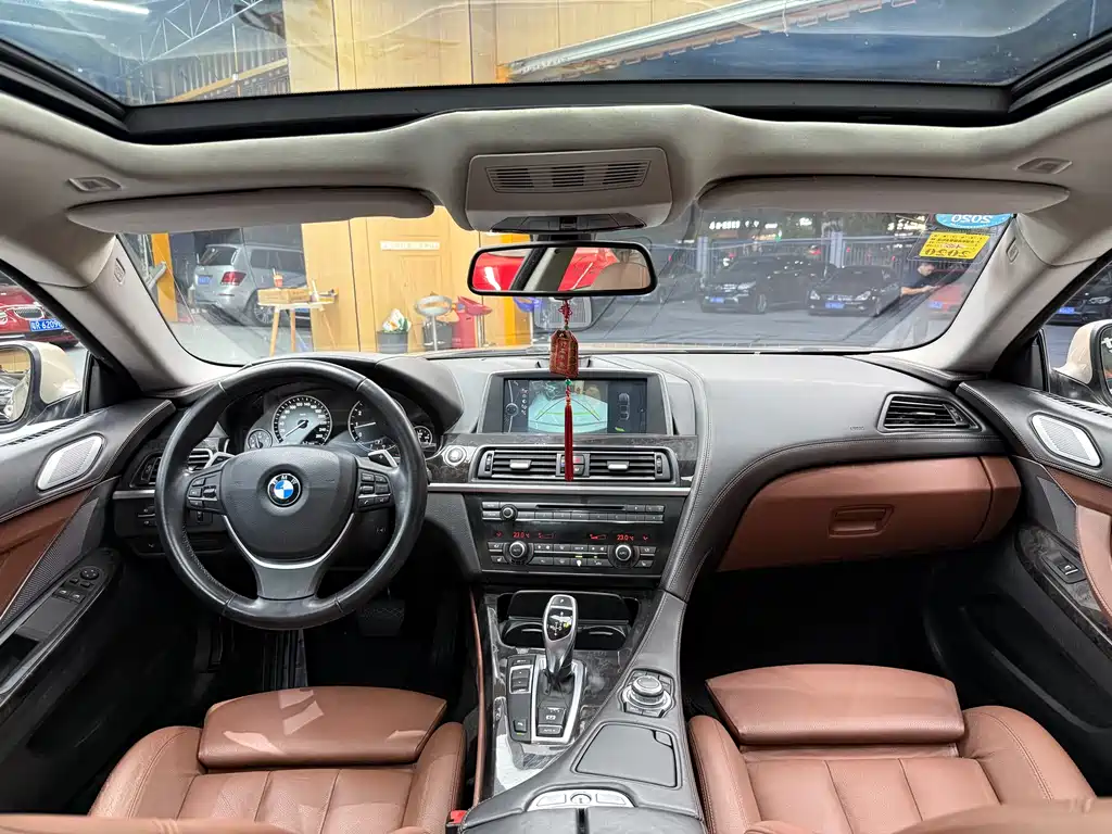 BMW 6 Series 2012 — фото 17
