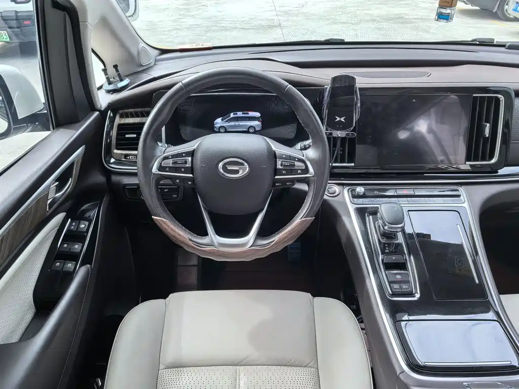 GAC Motor Trumpchi M8 2021 — фото 16