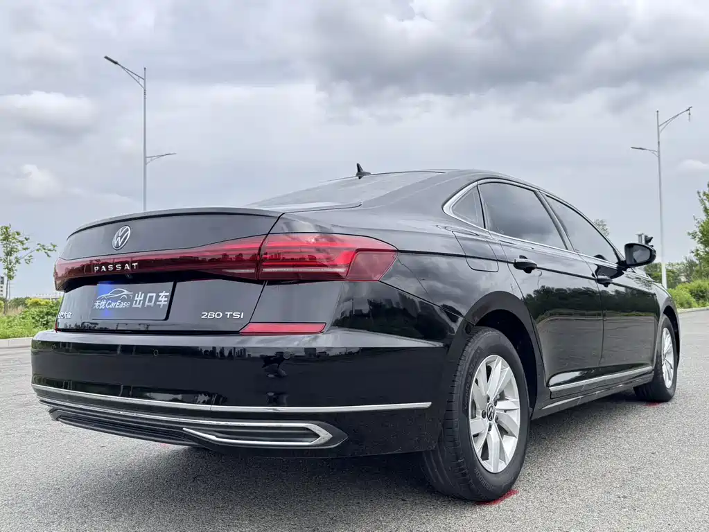 Volkswagen Passat 2022 — фото 8
