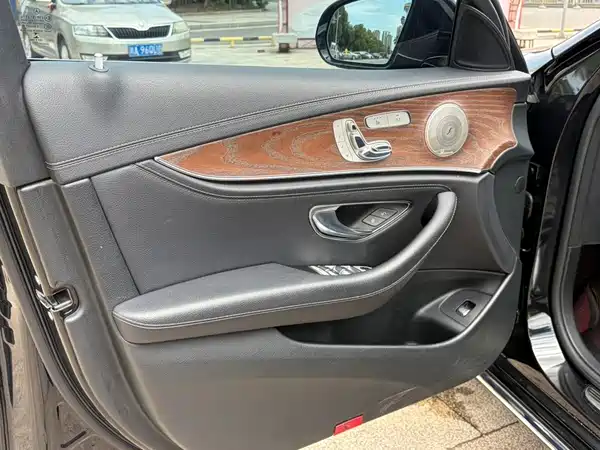 Mercedes-Benz E-Class 2016