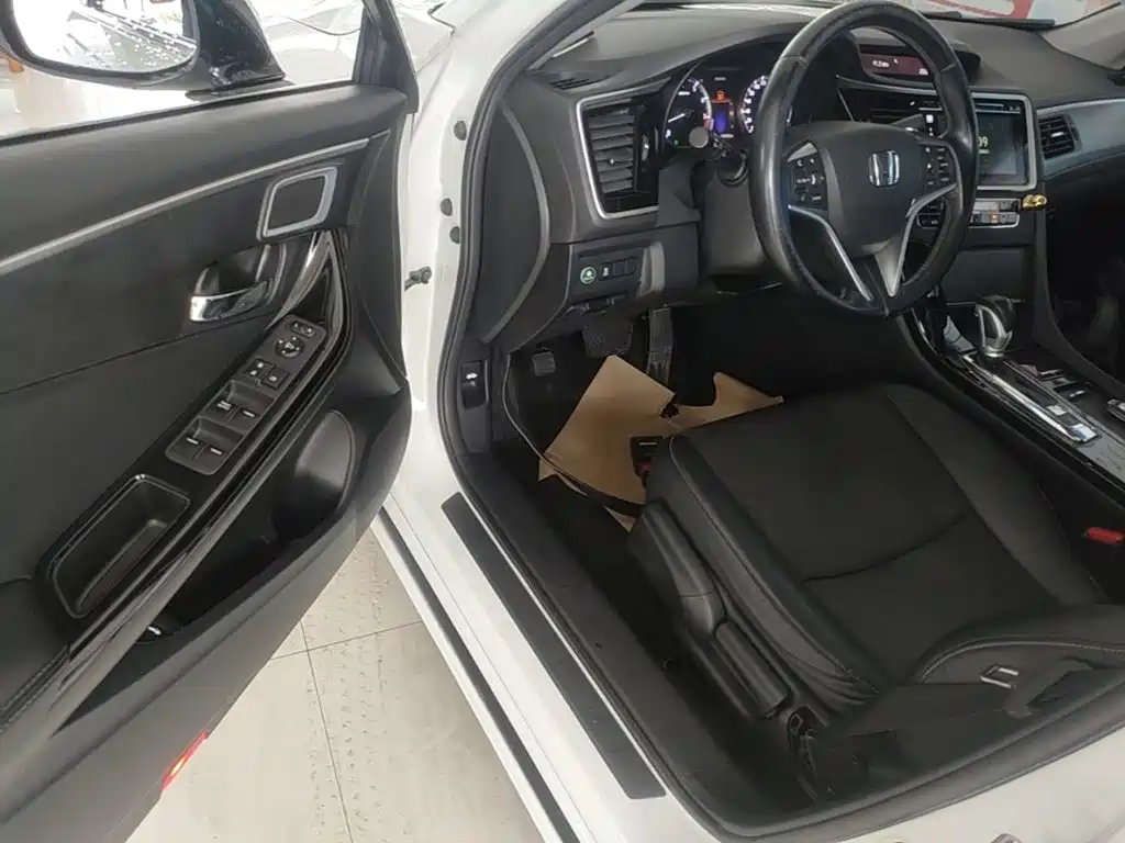 Honda Spirior 2018 — фото 16