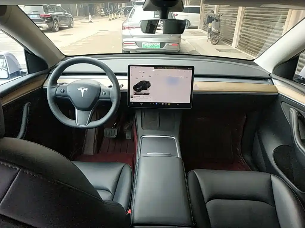 Tesla Model Y 2022 — фото 10