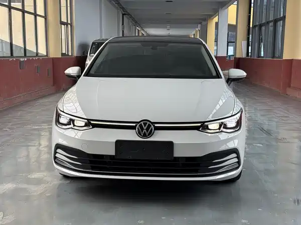 Volkswagen Golf 2023