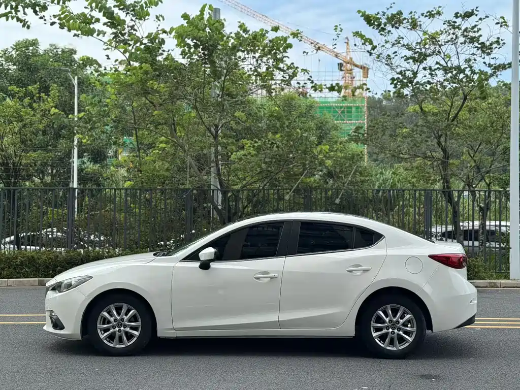 Mazda 3 Angkesela 2015 — фото 8