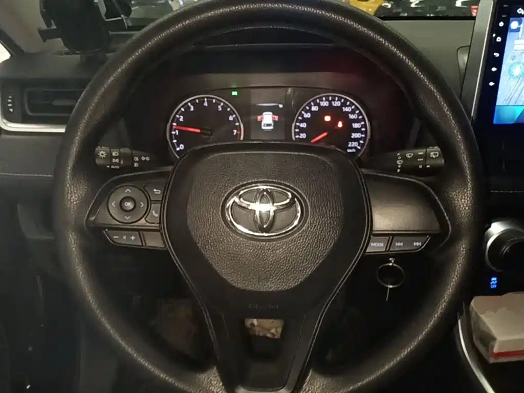 Toyota Wildlander 2021 — фото 11
