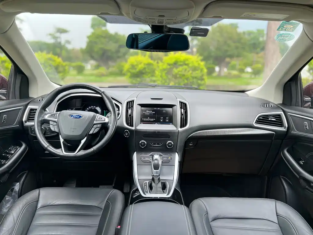 Ford Edge 2016 — фото 10