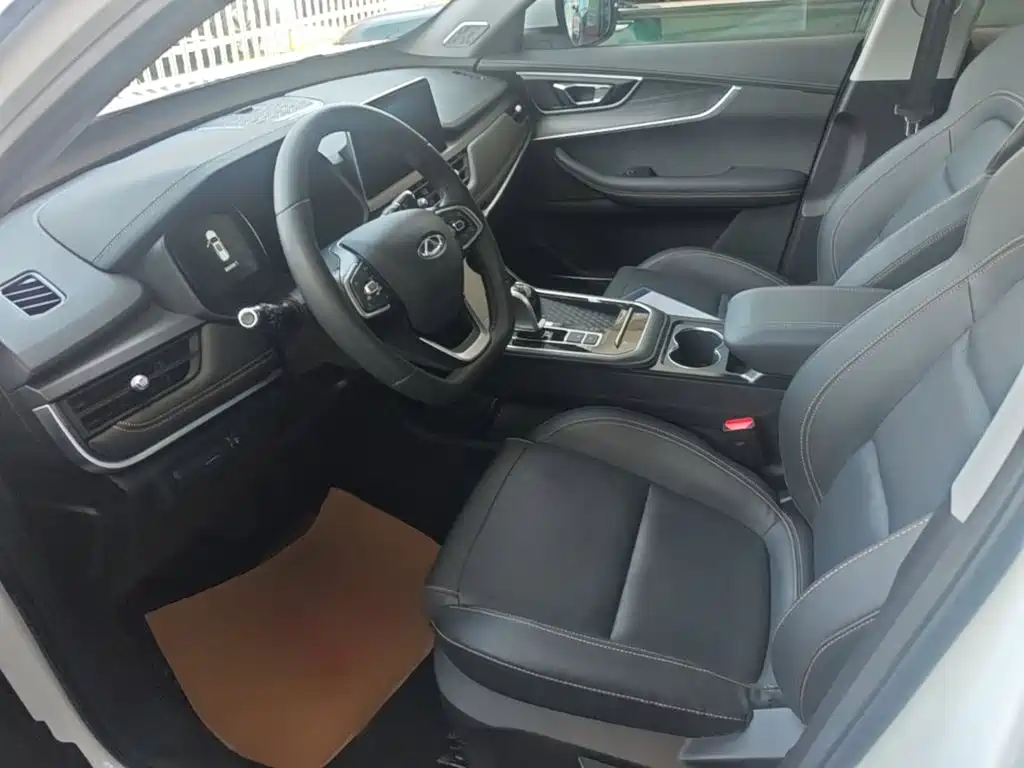 Chery Tiggo 8 2025 — фото 15