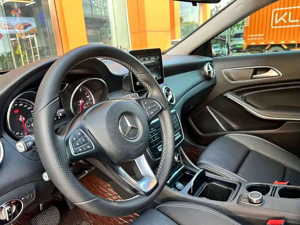 Mercedes-Benz GLA 2018 — фото 29