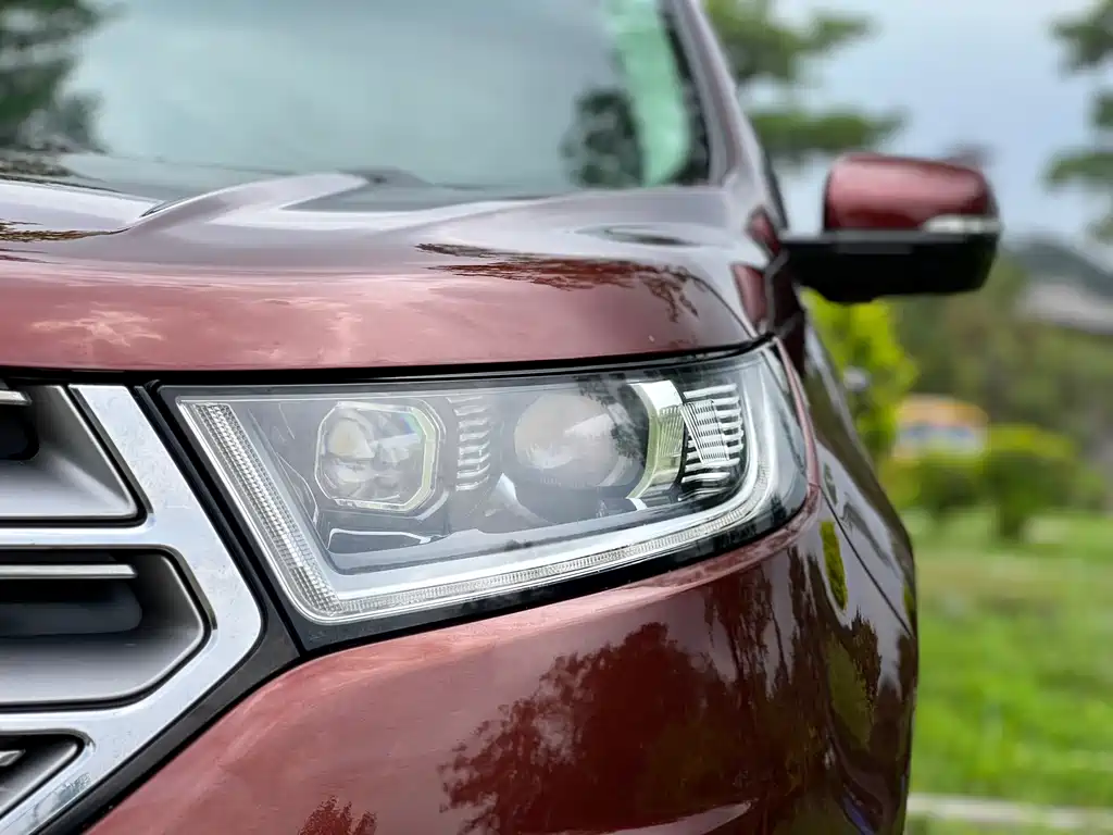 Ford Edge 2016 — фото 19