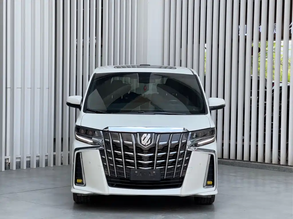 Toyota Alphard 2020 — фото 2