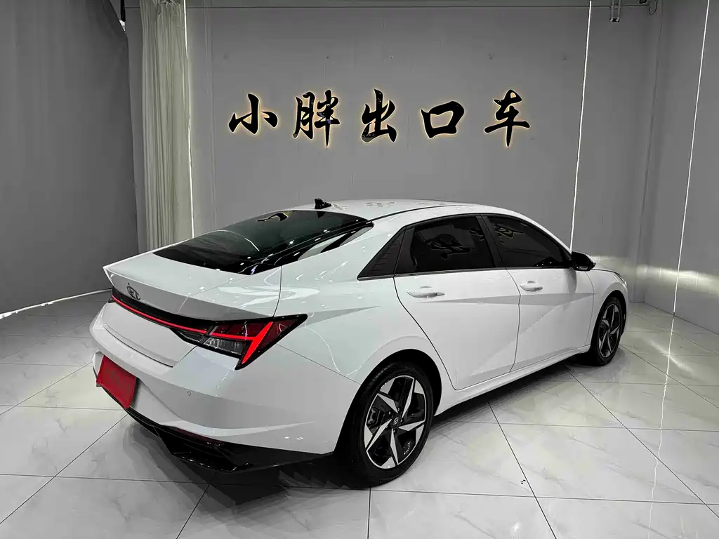 Hyundai Elantra 2023