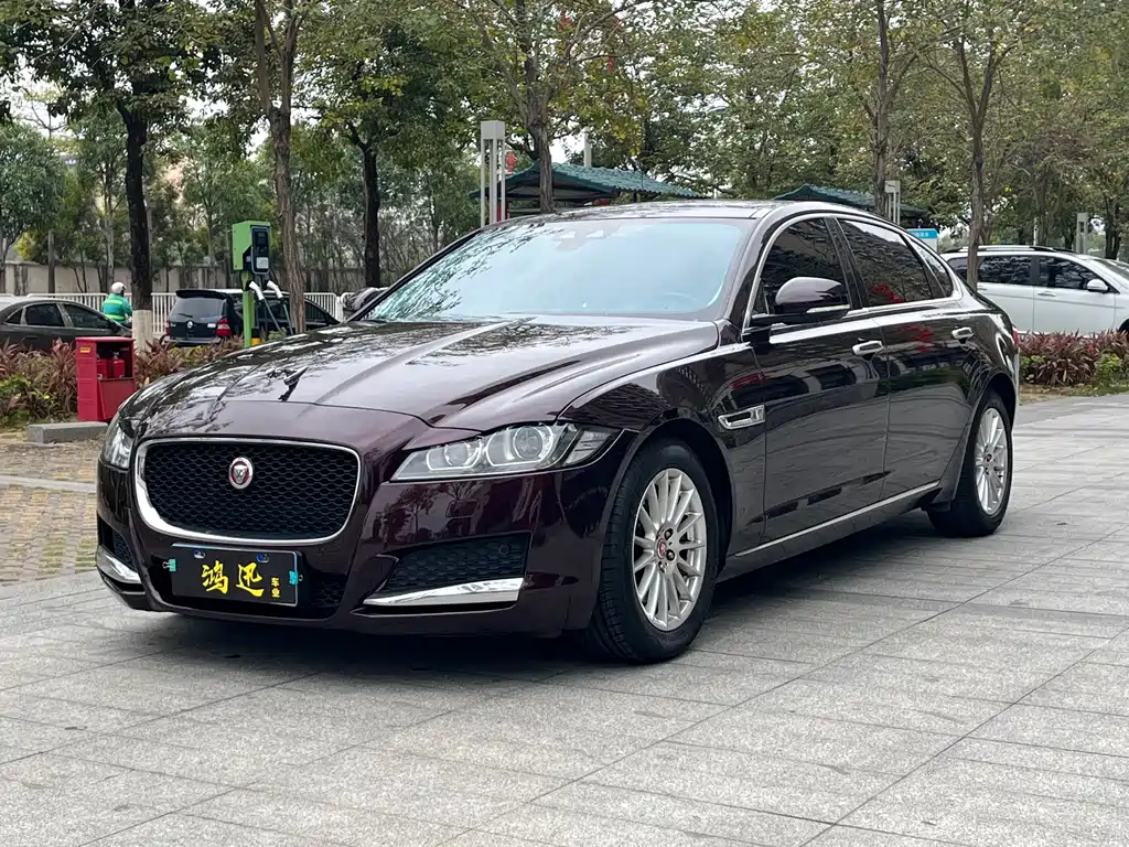 Jaguar XFL 2017 — фото 1