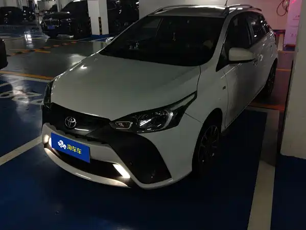 Toyota Yaris L 2021