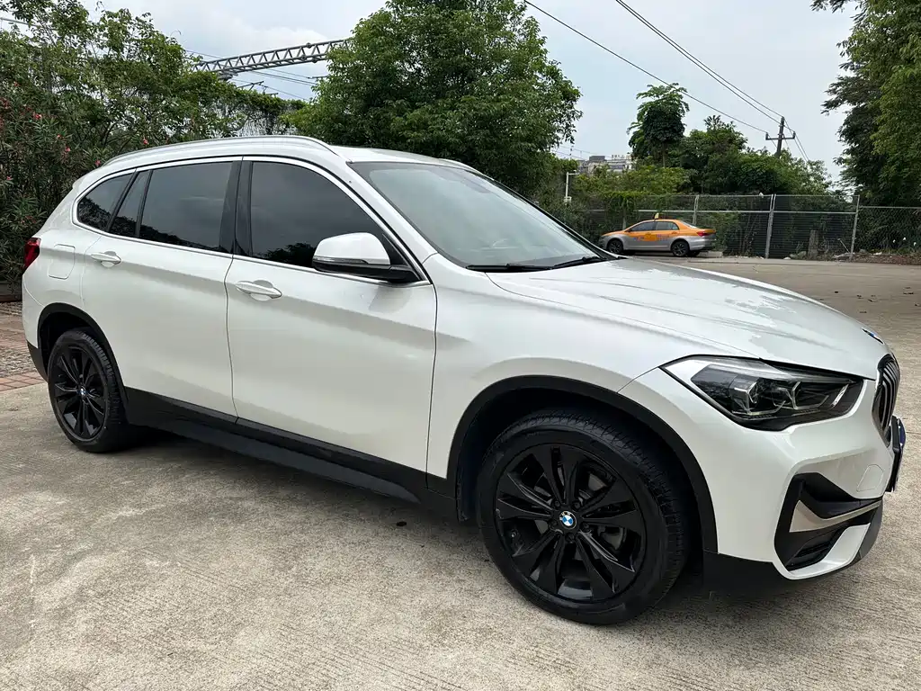 BMW X1 2021 — фото 11