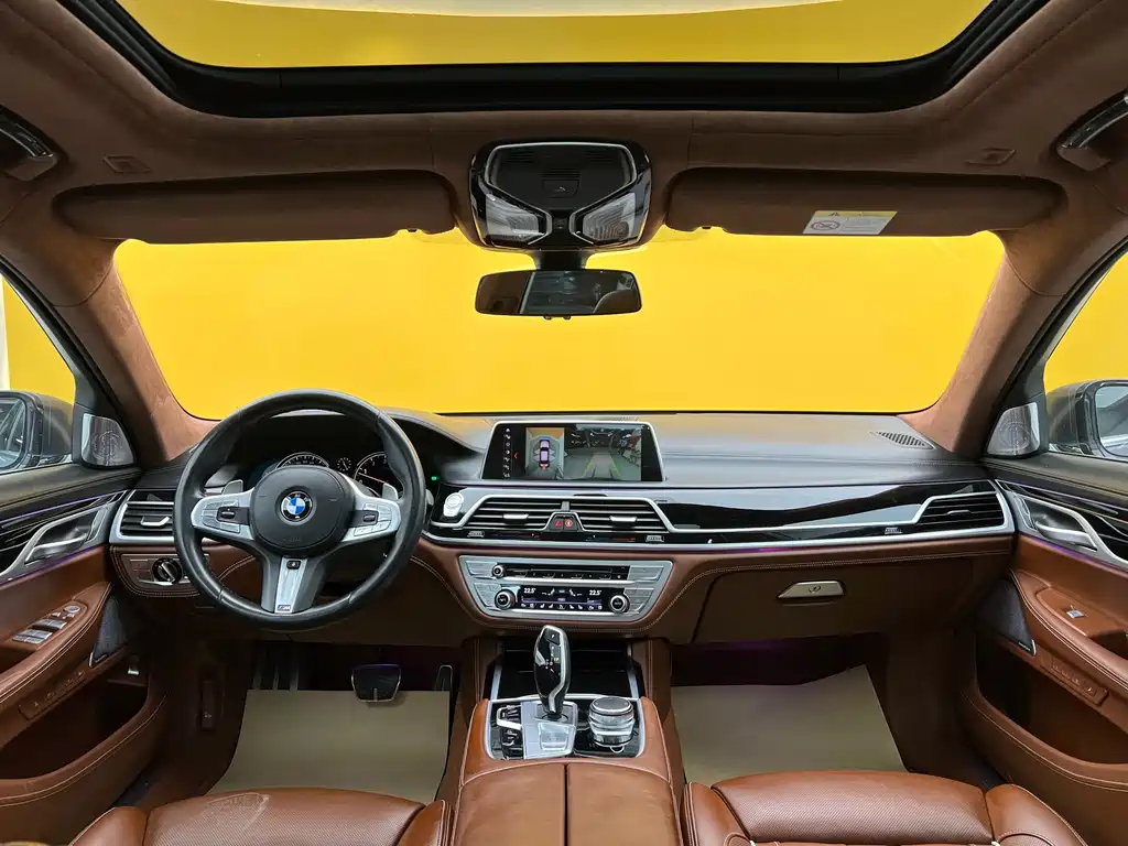 BMW 7 Series 2019 — фото 14