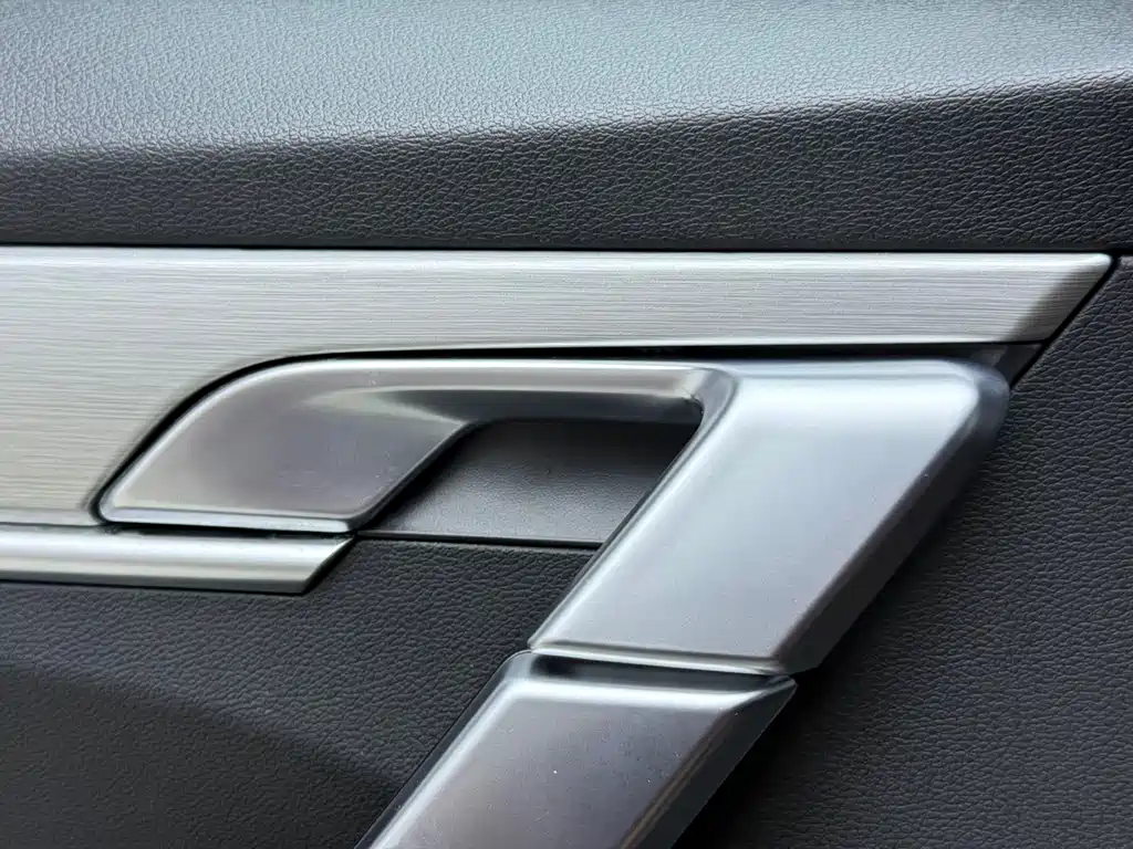 Geely Binyue 2022 — фото 14