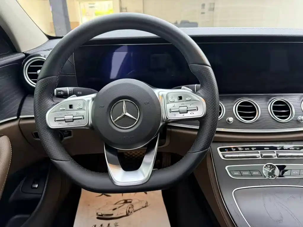 Mercedes-Benz E-Class 2019 — фото 8