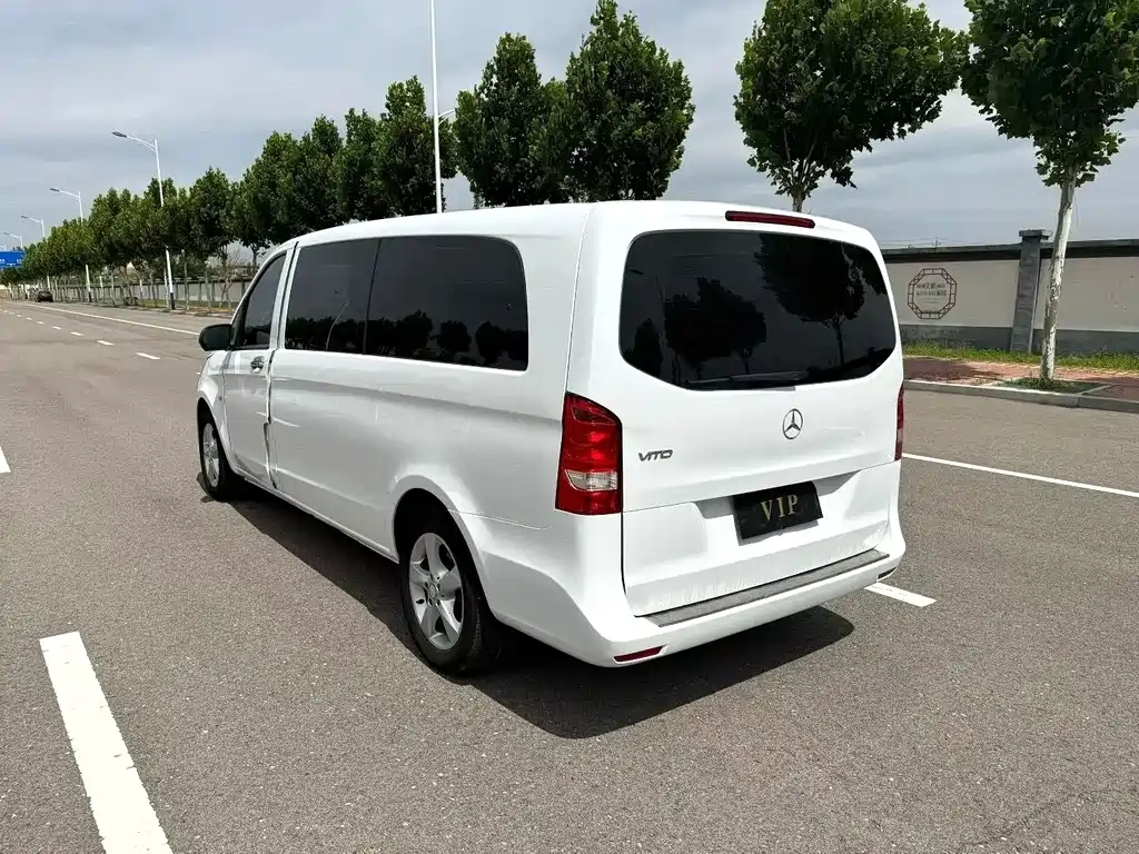 Mercedes-Benz Vito 2017 — фото 9