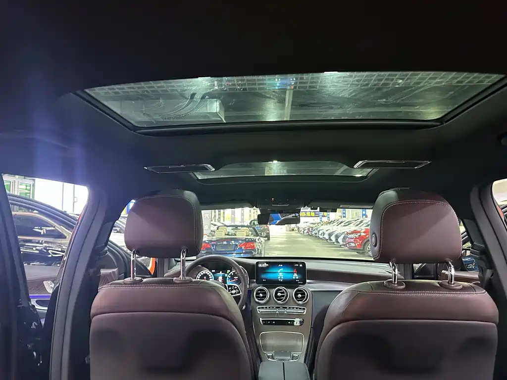Mercedes-Benz GLC 2020 — фото 15